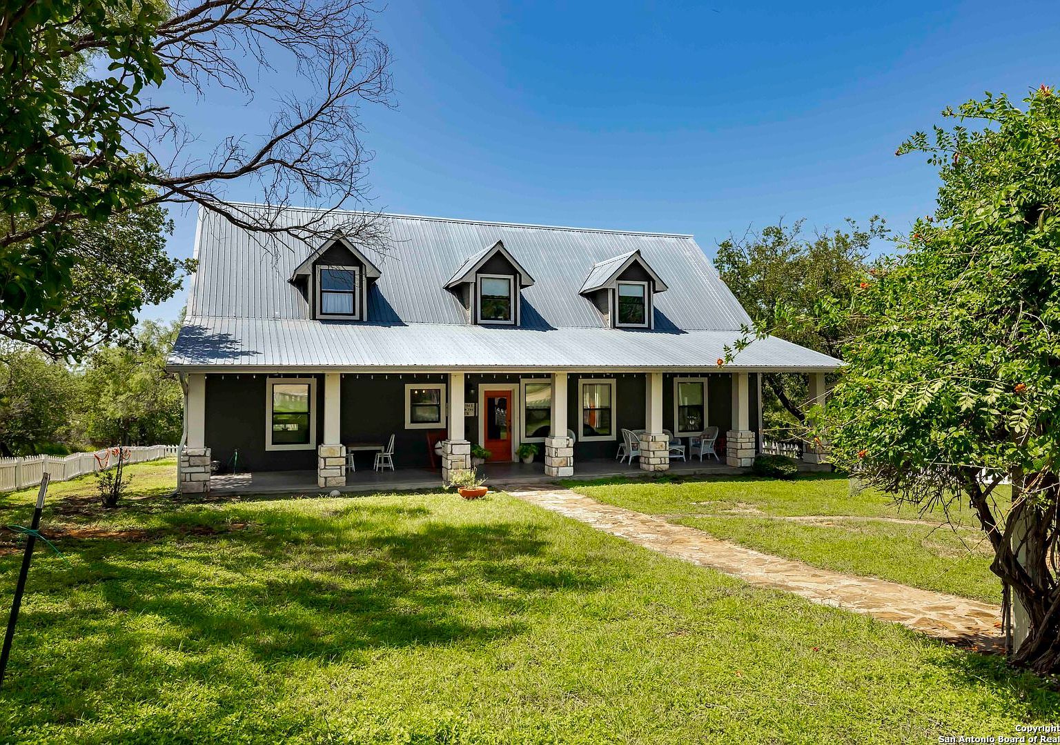 211 Riverside Dr W Kingsland, TX 78643 - Thumbnail 3