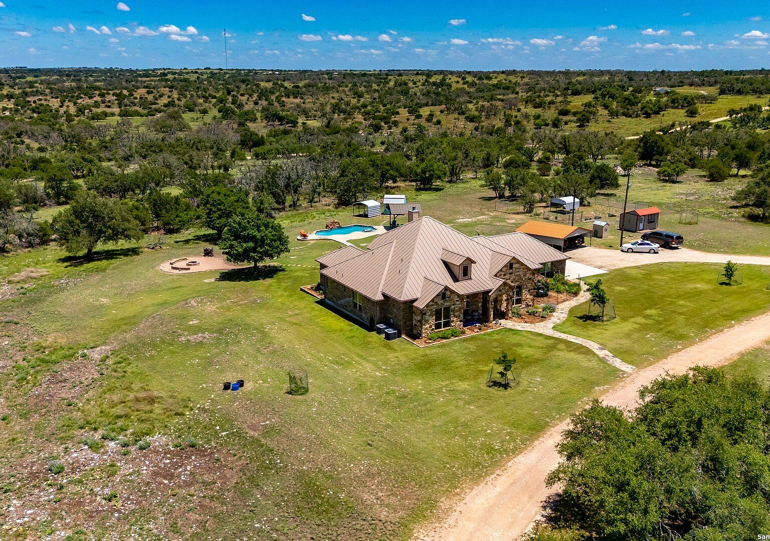 997 Kramer Rd Harper, TX 78631 - Thumbnail 3