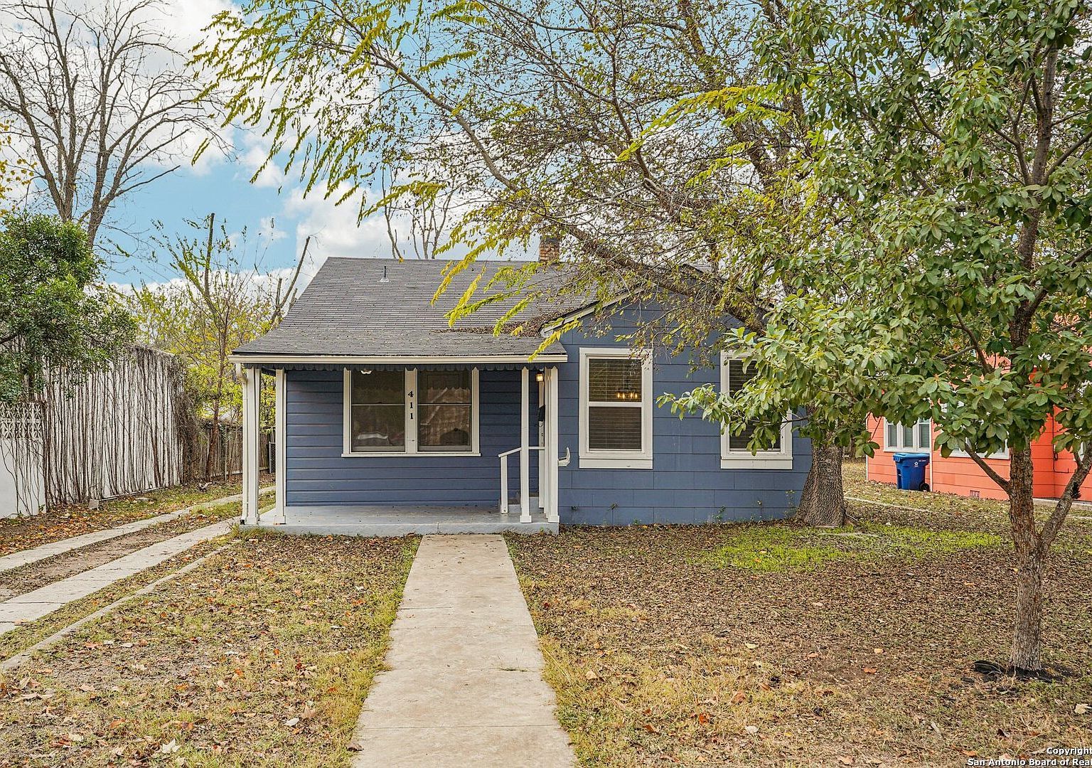 411 W Water St Kerrville, TX 78028 - Thumbnail 3