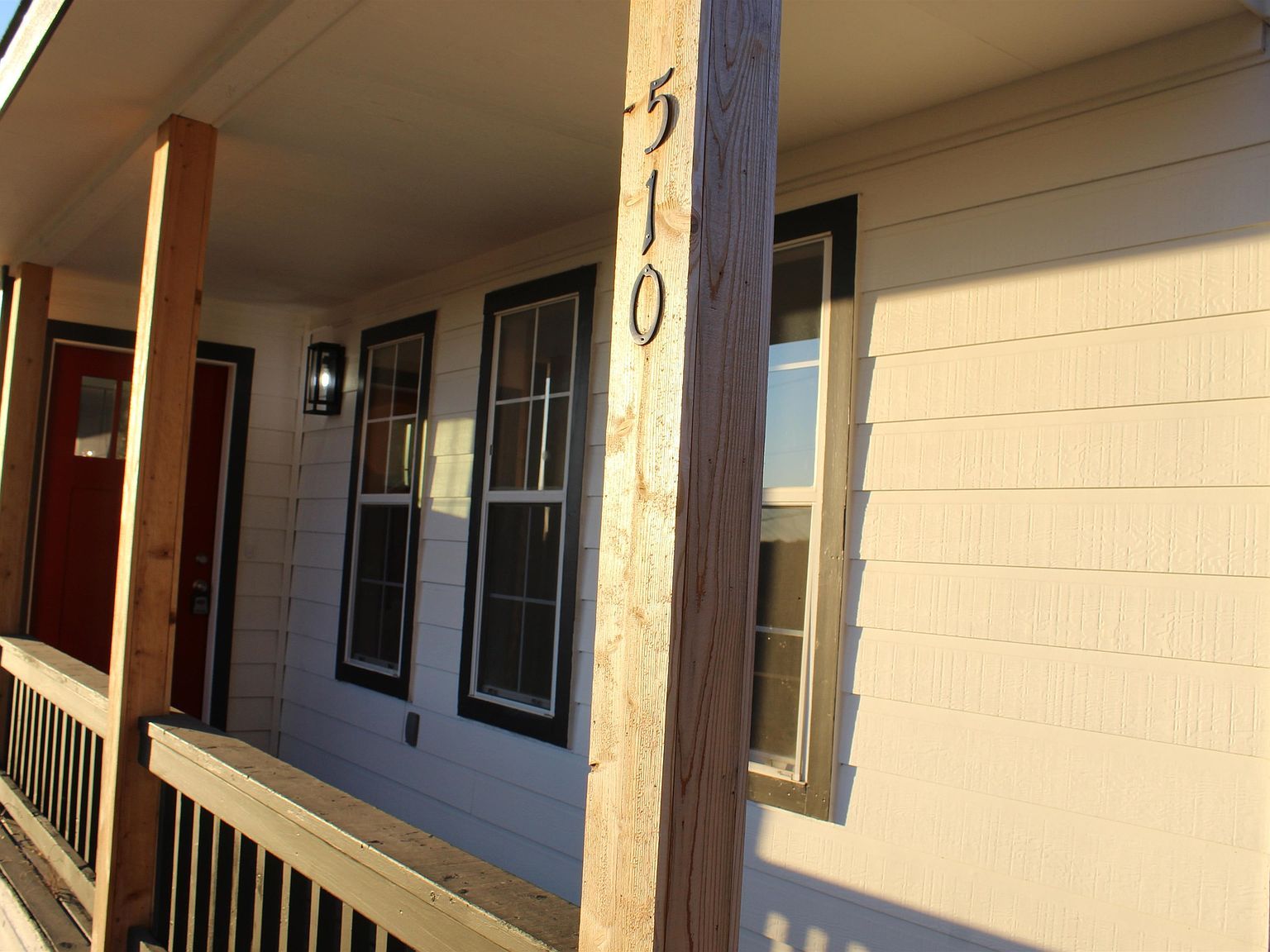 510 Circle Dr Horseshoe Bay, TX 78657 - Thumbnail 3