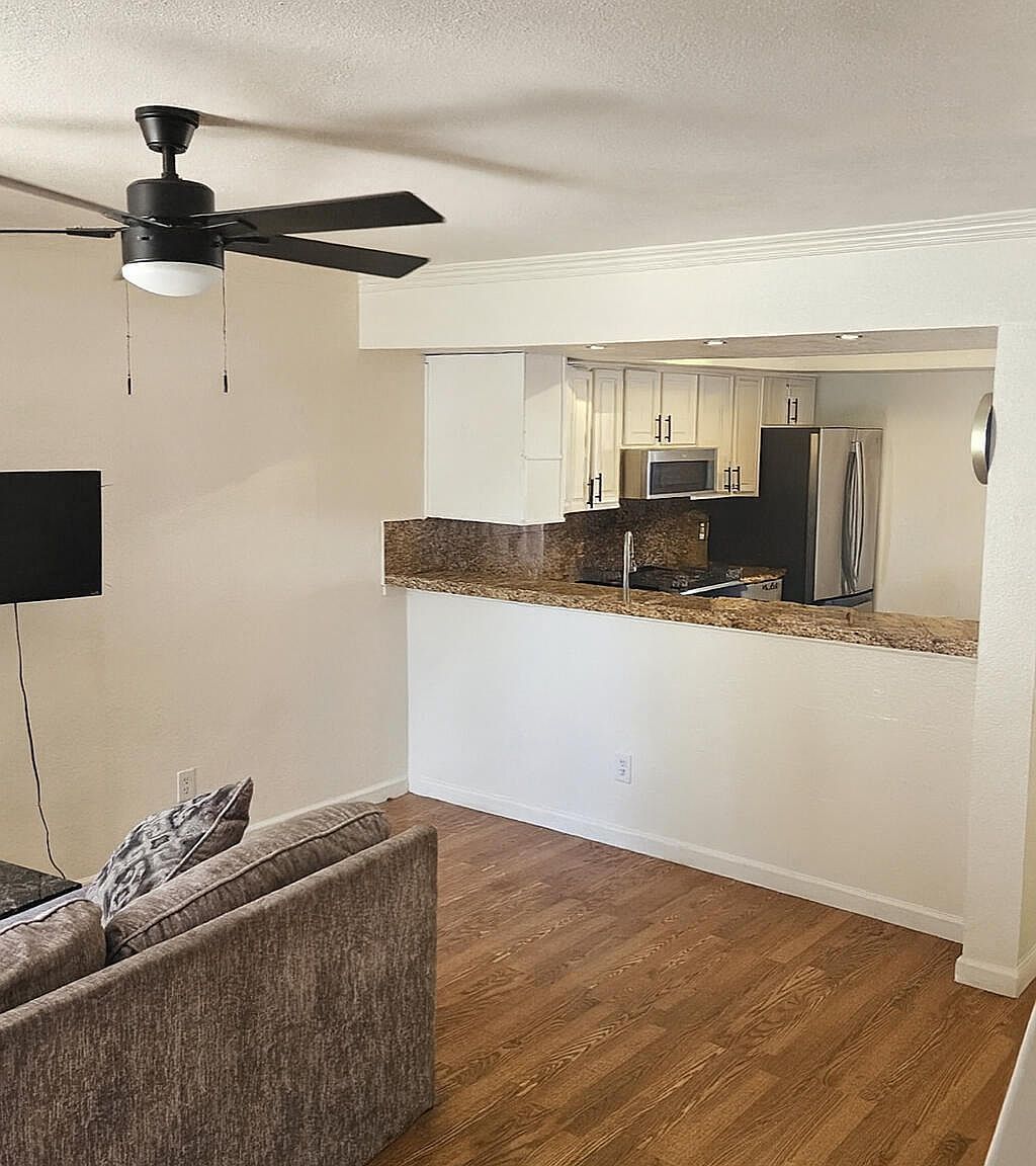 2838 E Beck Ln UNIT 2 Phoenix, AZ 85032 - Thumbnail 3