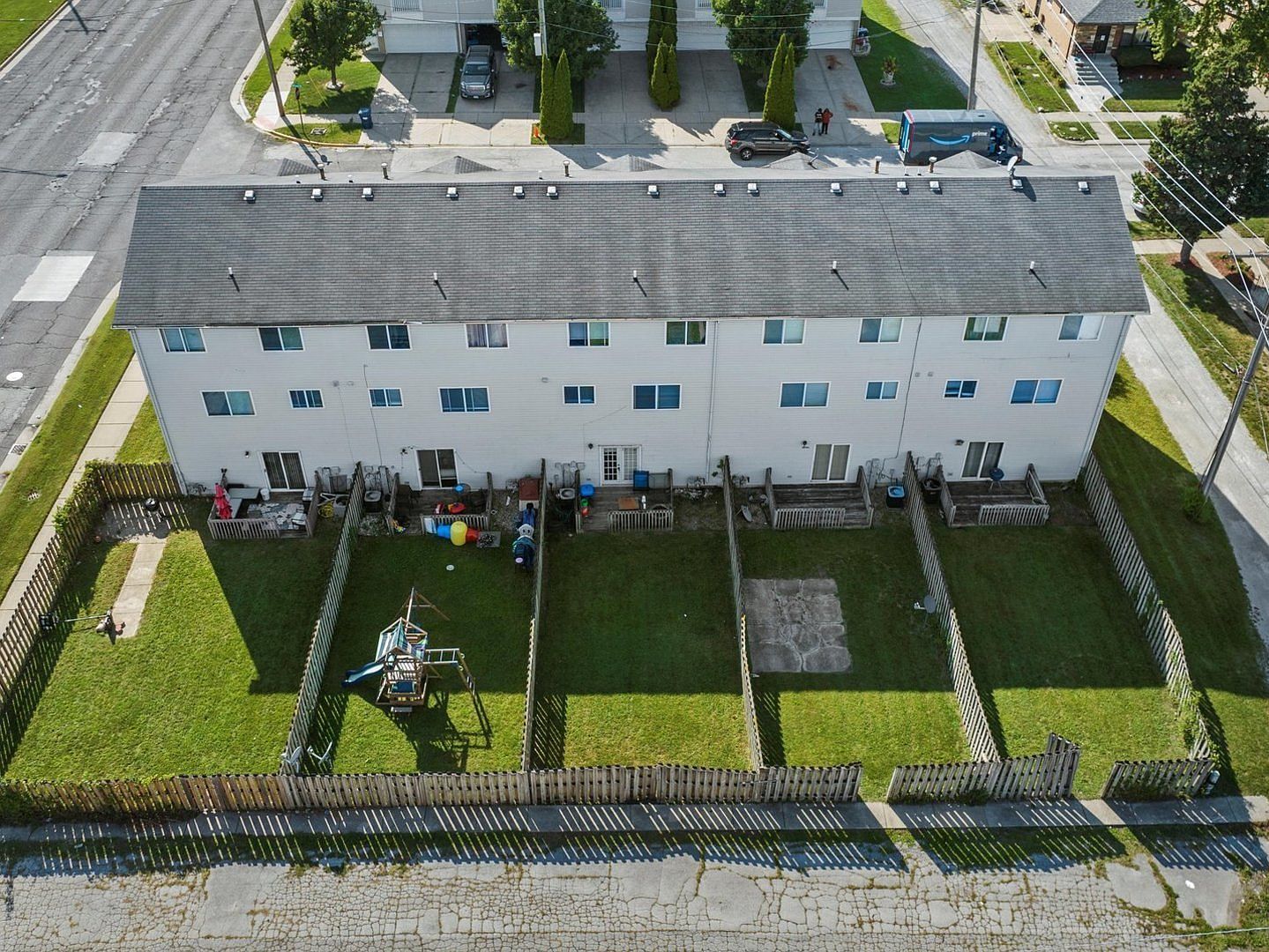 14541 S Marquette Ave Burnham, IL 60633 - Thumbnail 3