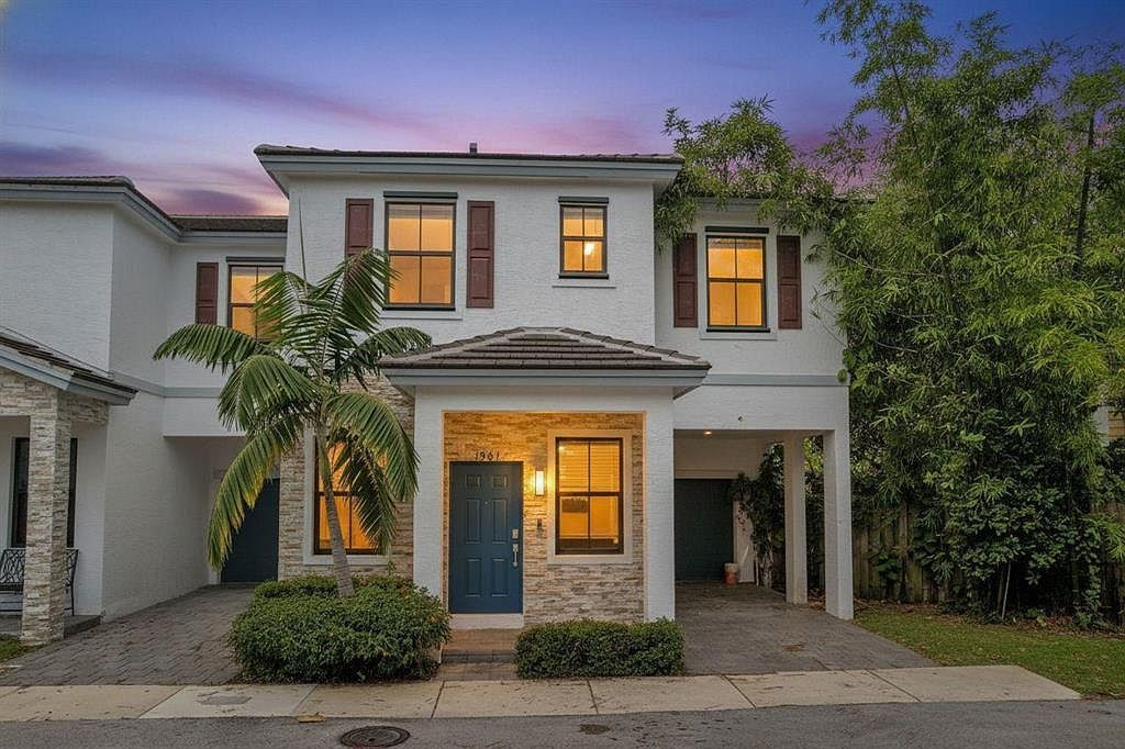 1901 SW 5th Ct Fort Lauderdale, FL 33312 - Thumbnail 3