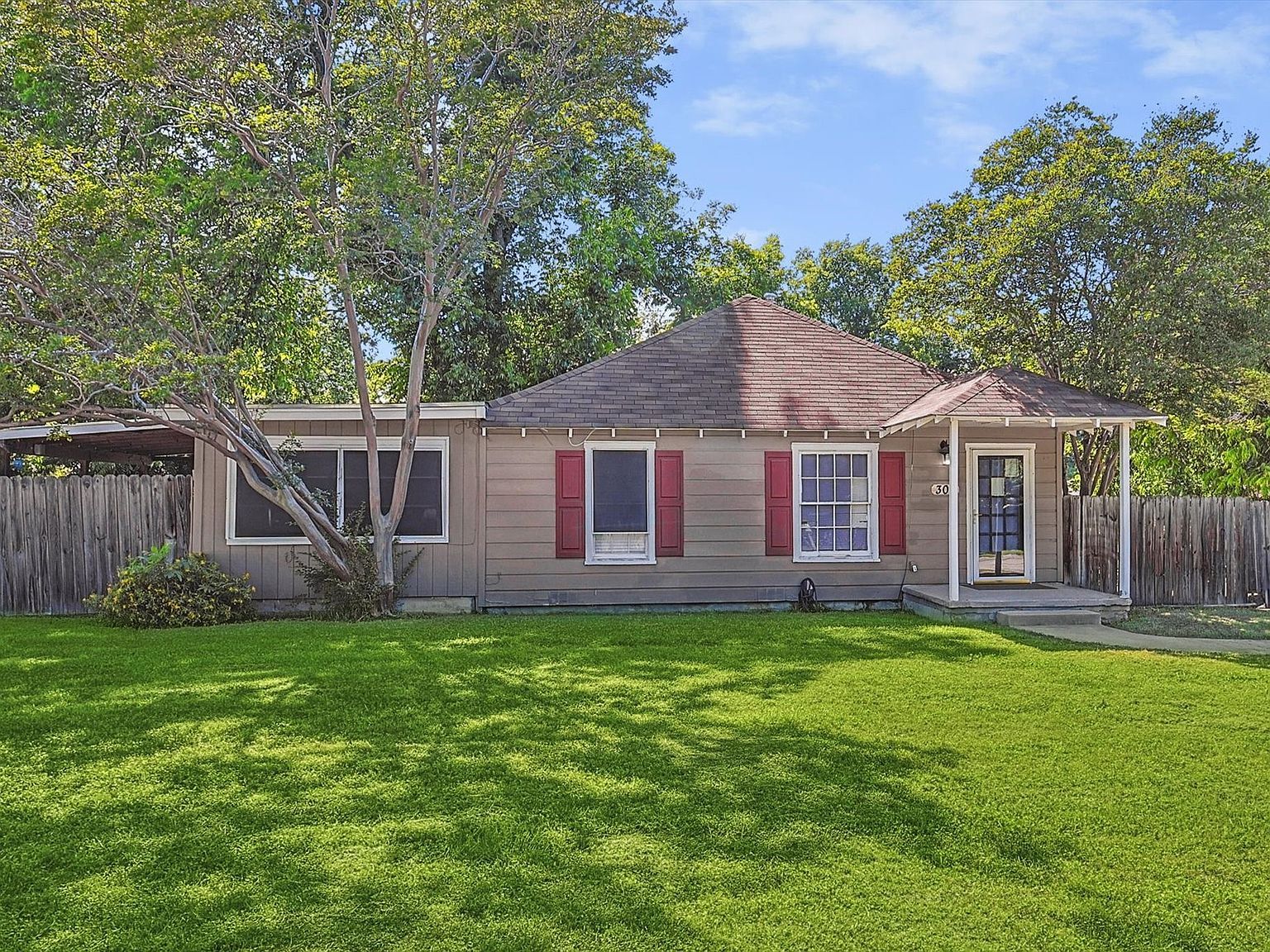 308 Hanon Ct White Settlement, TX 76108 - Thumbnail 3