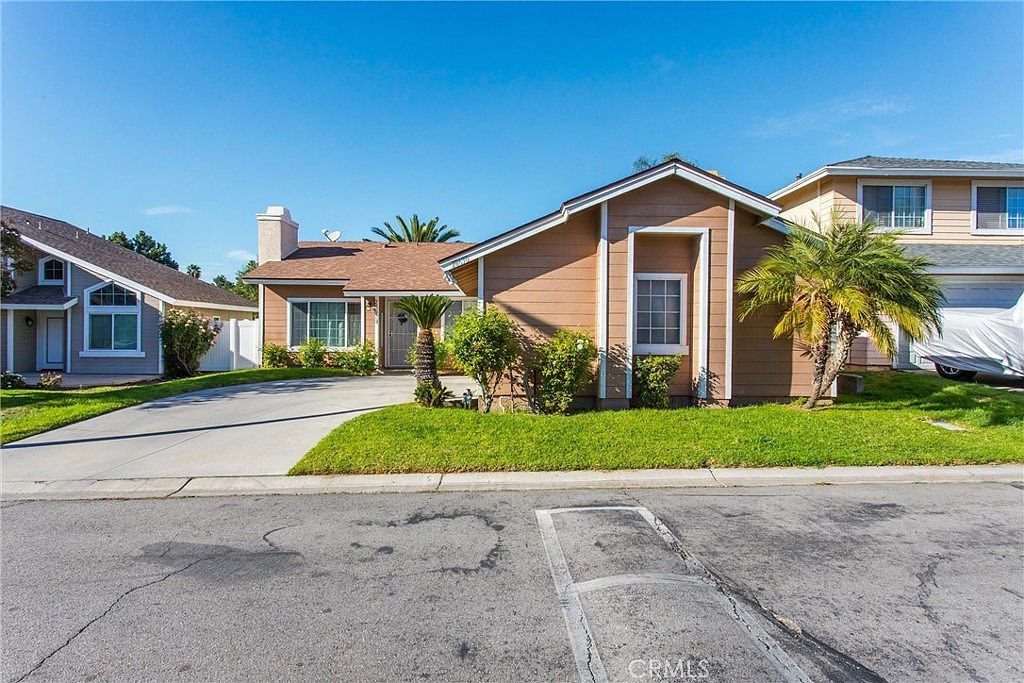 28630 Newcastle Rd Highland, CA 92346 - Thumbnail 3