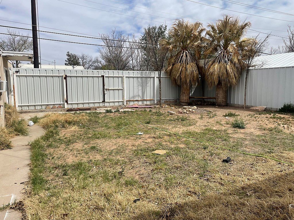 500 S Avenue B Kermit, TX 79745  | Single Family