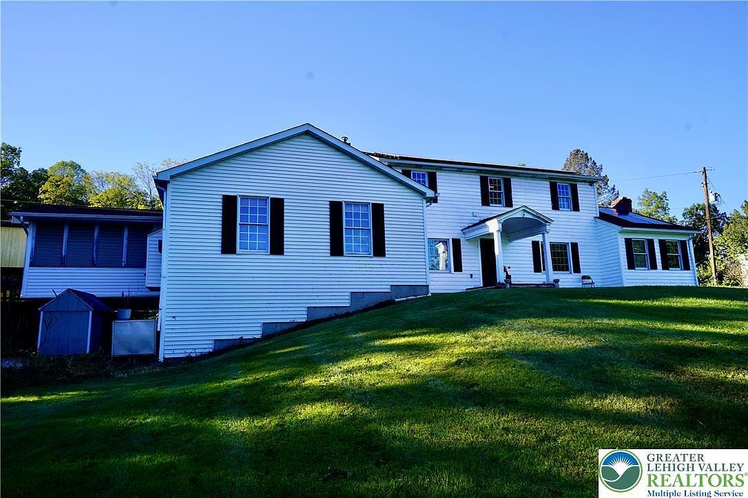 2552 Spring St Coplay, PA 18037 - Thumbnail 3