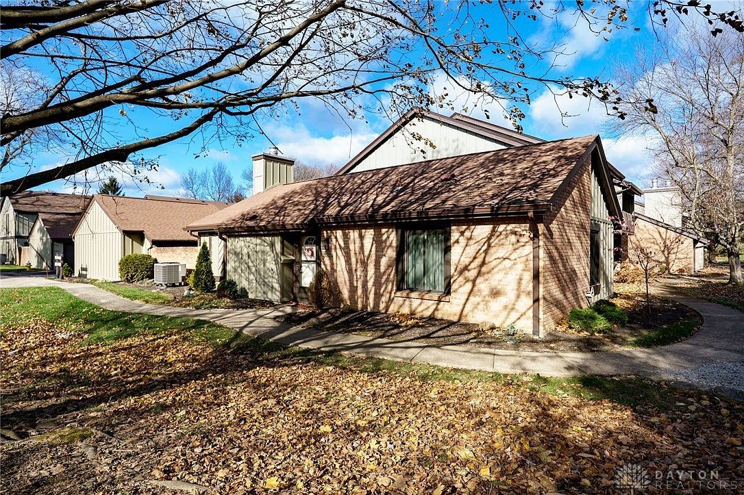 6070 Hackamore Trl Dayton, OH 45459 - Thumbnail 3