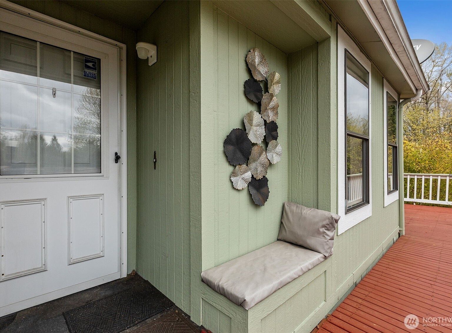 17373 Woodcrest Dr NE Kirkland, WA 98011 - Thumbnail 3