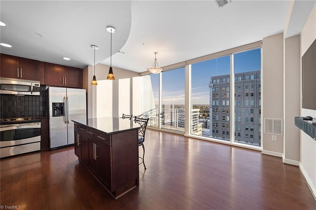 201 N Elm St STE 1404 Greensboro, NC 27401 - Thumbnail 3