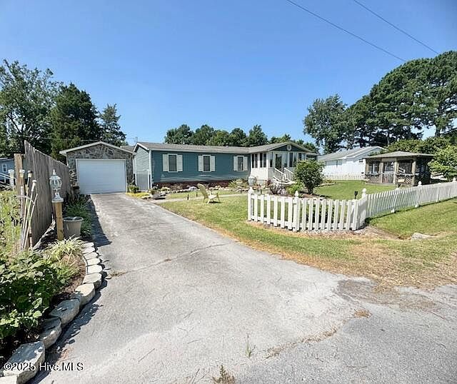 624 Harris St Cove City, NC 28523 - Thumbnail 3