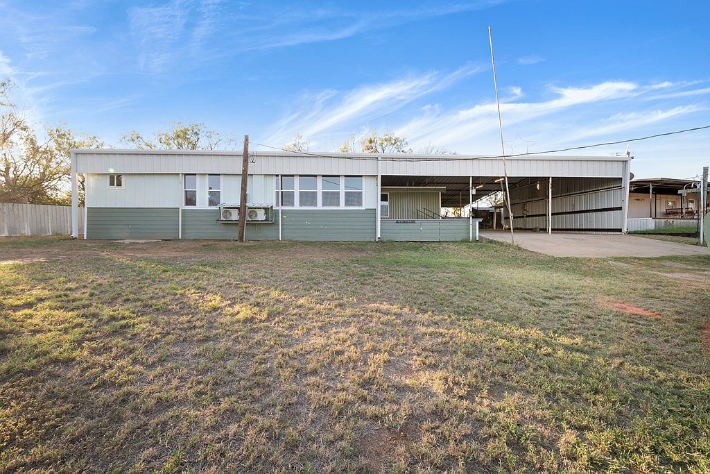 1876 Bass Loop Colorado City, TX 79512 - Thumbnail 3