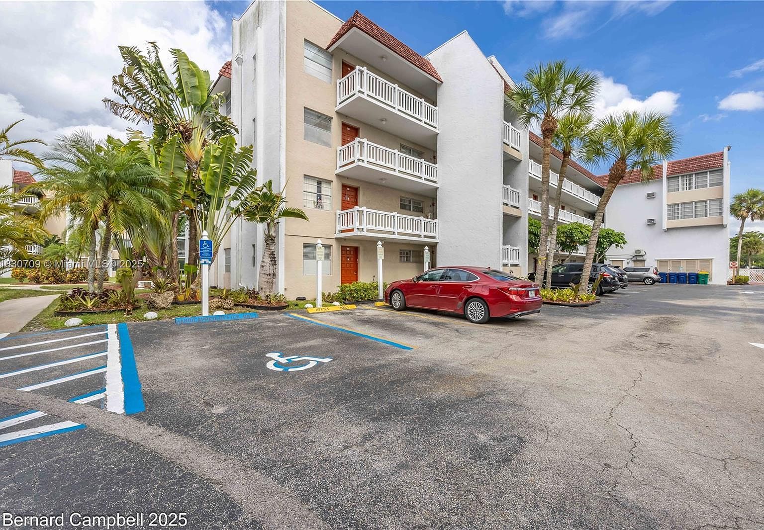 3531 Inverrary Dr APT 101 Lauderhill, FL 33319 - Thumbnail 3