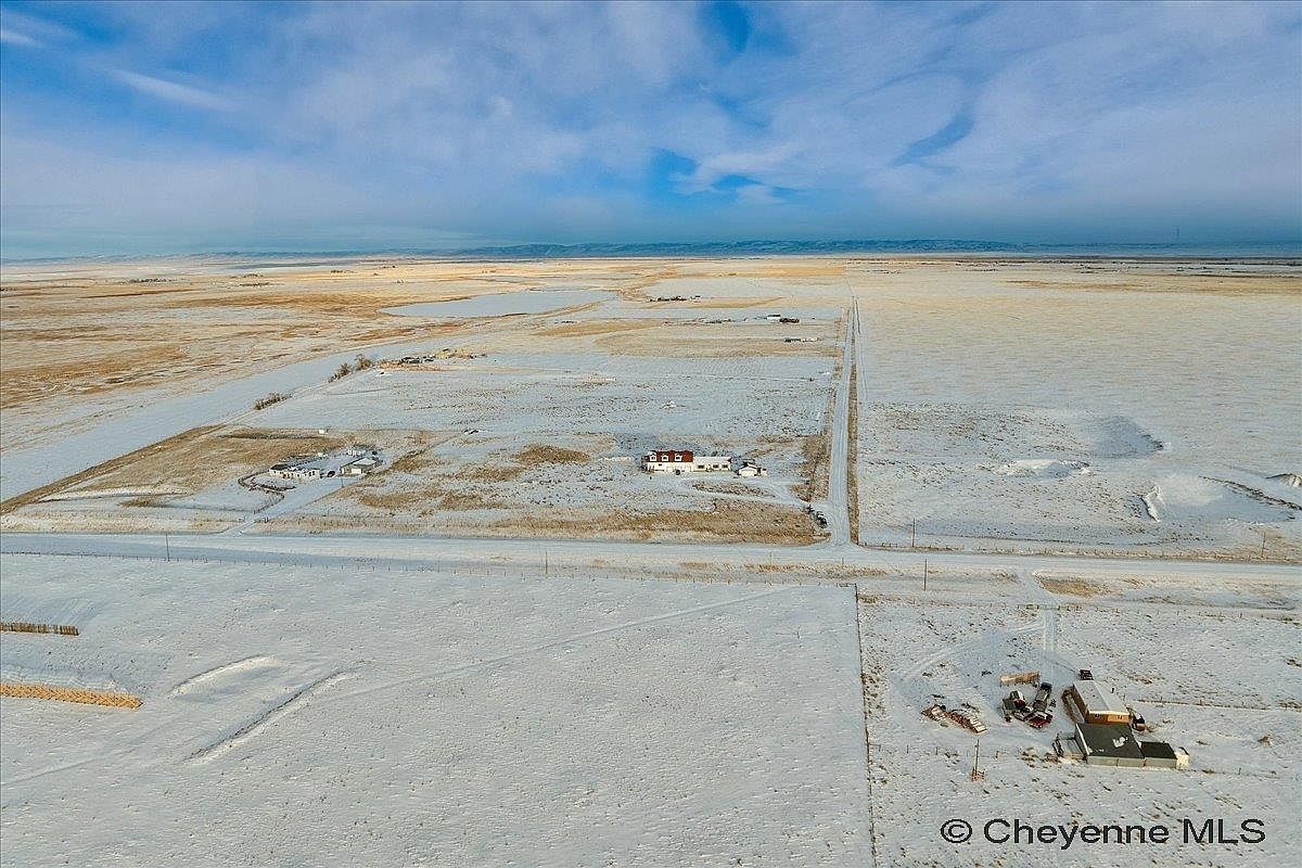 16 Mortensen Ln Laramie, WY 82070 - Thumbnail 3