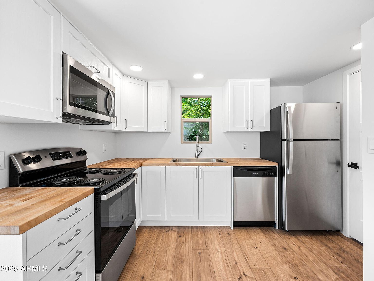 22490 S Luna Way Yarnell, AZ 85362 - Thumbnail 3