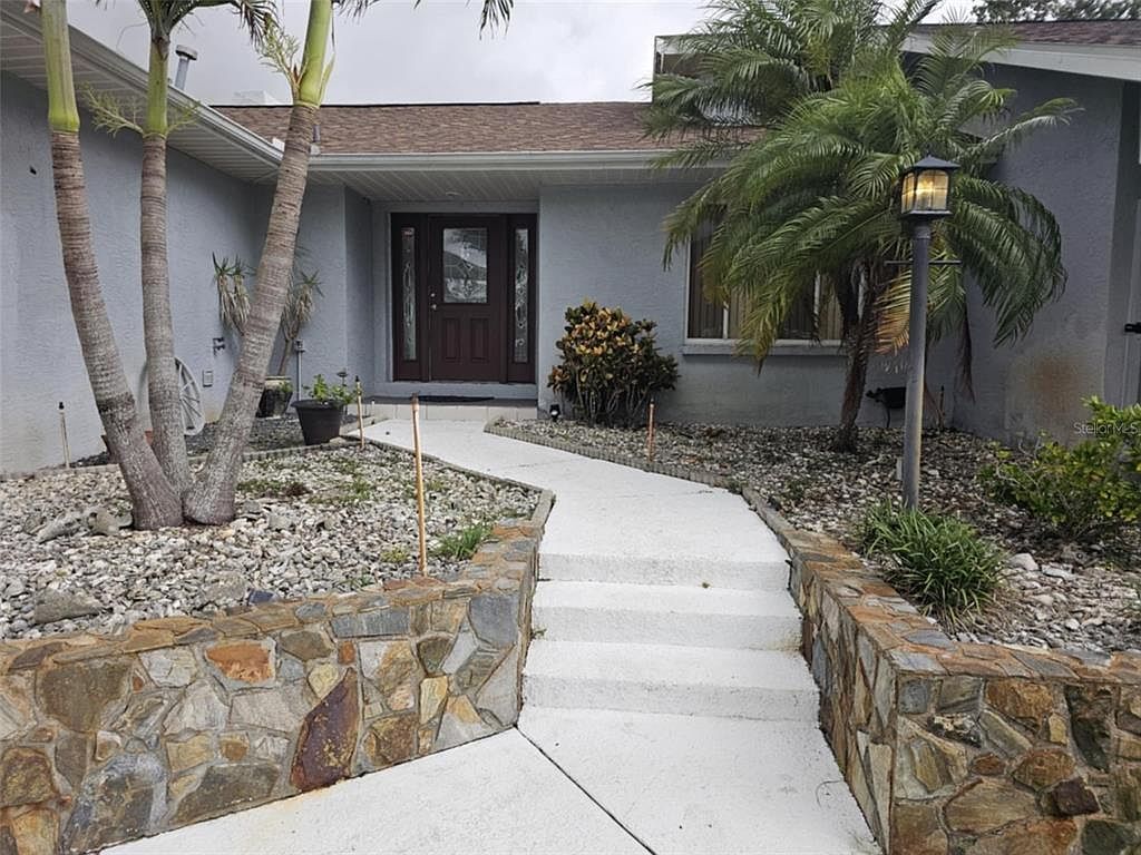 2210 Bayou Dr Holiday, FL 34691 - Thumbnail 3