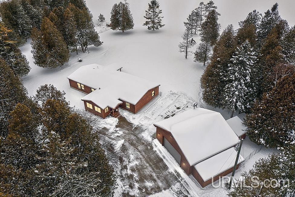 10291 22nd Rd Rapid River, MI 49878 - Thumbnail 3