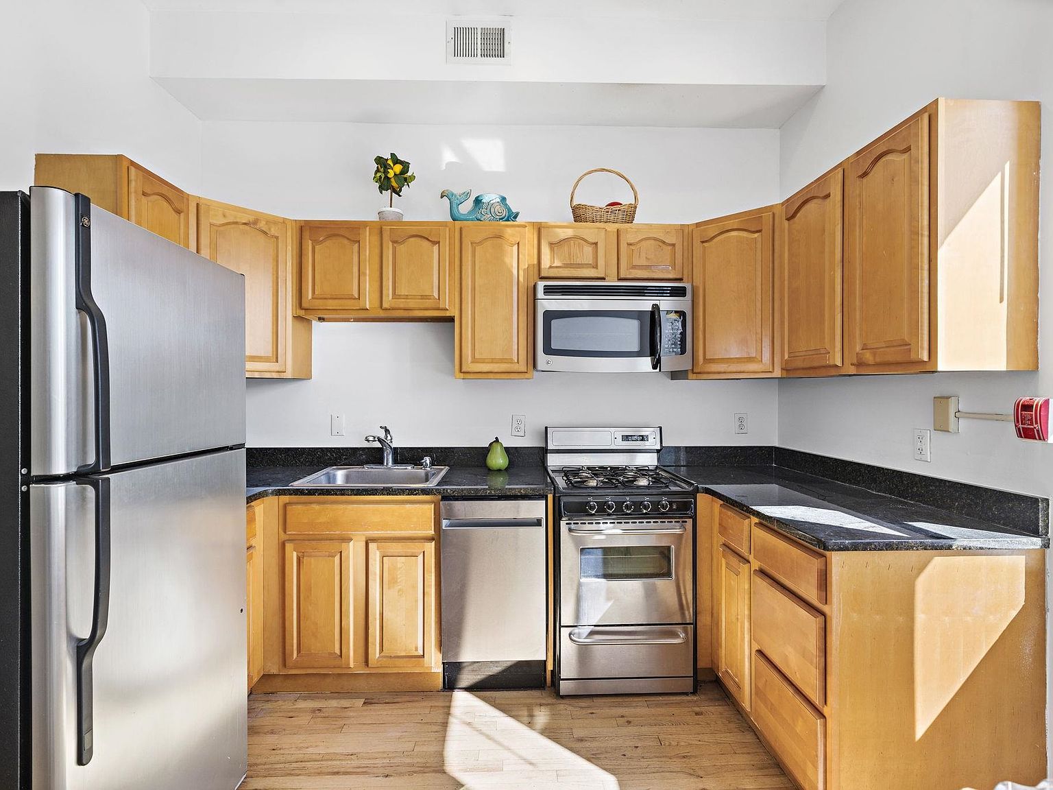 231 Grand St APT 5R Hoboken, NJ 07030 - Thumbnail 3