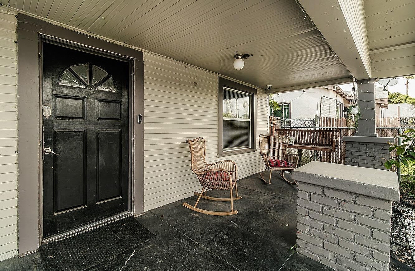 379 N Delno Ave Fresno, CA 93706 - Thumbnail 3