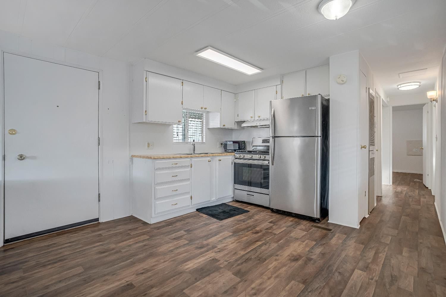 1724 Minnewawa Ave #95 Clovis, CA 93612 - Thumbnail 3