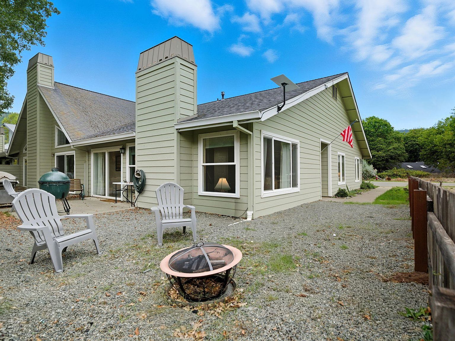 331 Fairway Dr Weaverville, CA 96093 - Thumbnail 3