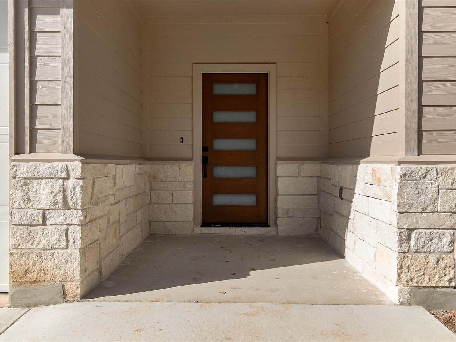 150 Palikea Ct Bastrop, TX 78602 - Thumbnail 3