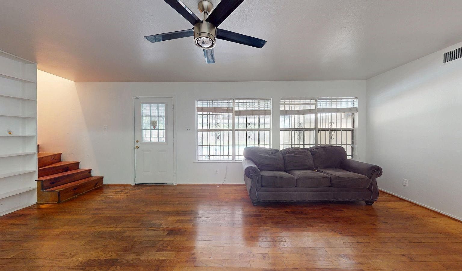 7004 Santa Maria St Houston, TX 77023 - Thumbnail 3