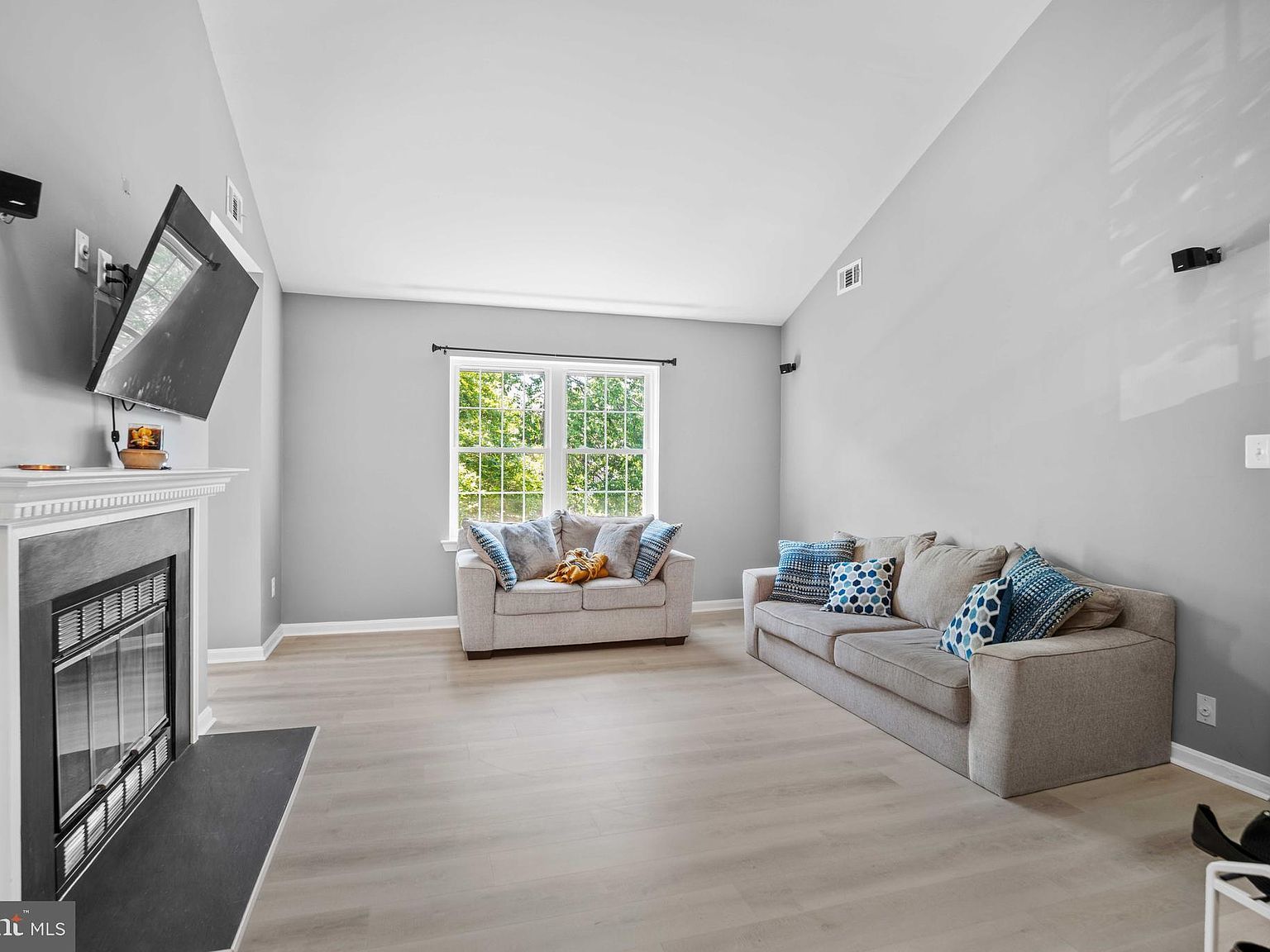 6911 Sandra Marie Cir UNIT 6911B Alexandria, VA 22310 - Thumbnail 3