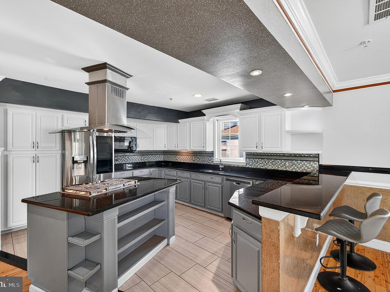 6308 Ager Rd Hyattsville, MD 20782 - Thumbnail 3