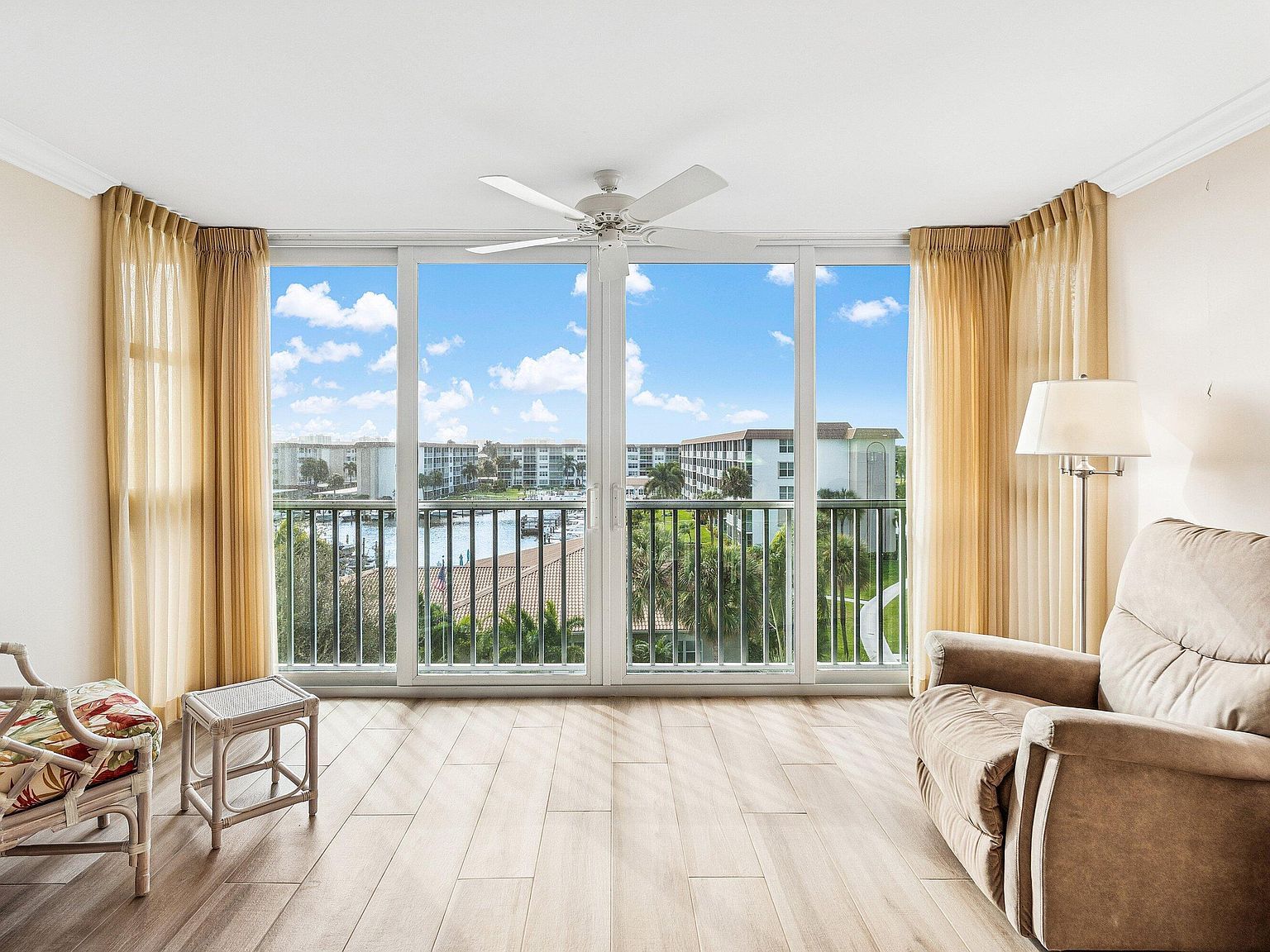 900 Dogwood Dr APT 538 Delray Beach, FL 33483 - Thumbnail 3