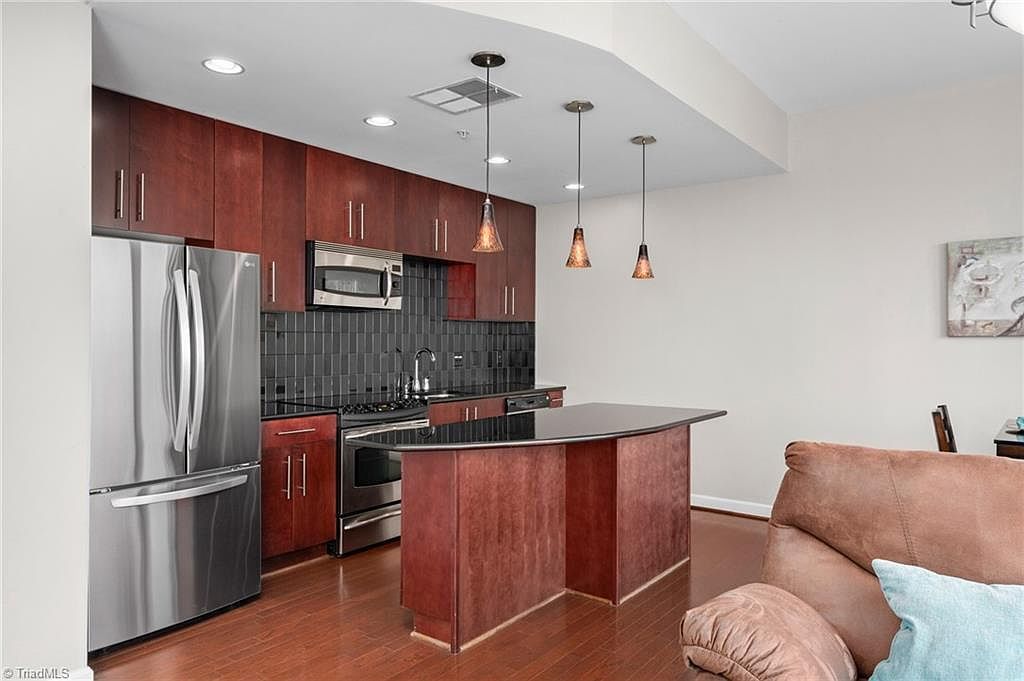 201 N Elm St STE 310 Greensboro, NC 27401 - Thumbnail 3