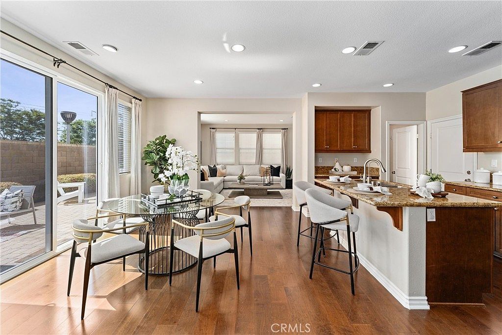 3229 Larkspur St Tustin, CA 92782 - Thumbnail 3