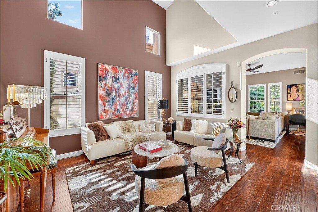 2531 Aquasanta Tustin, CA 92782 - Thumbnail 3