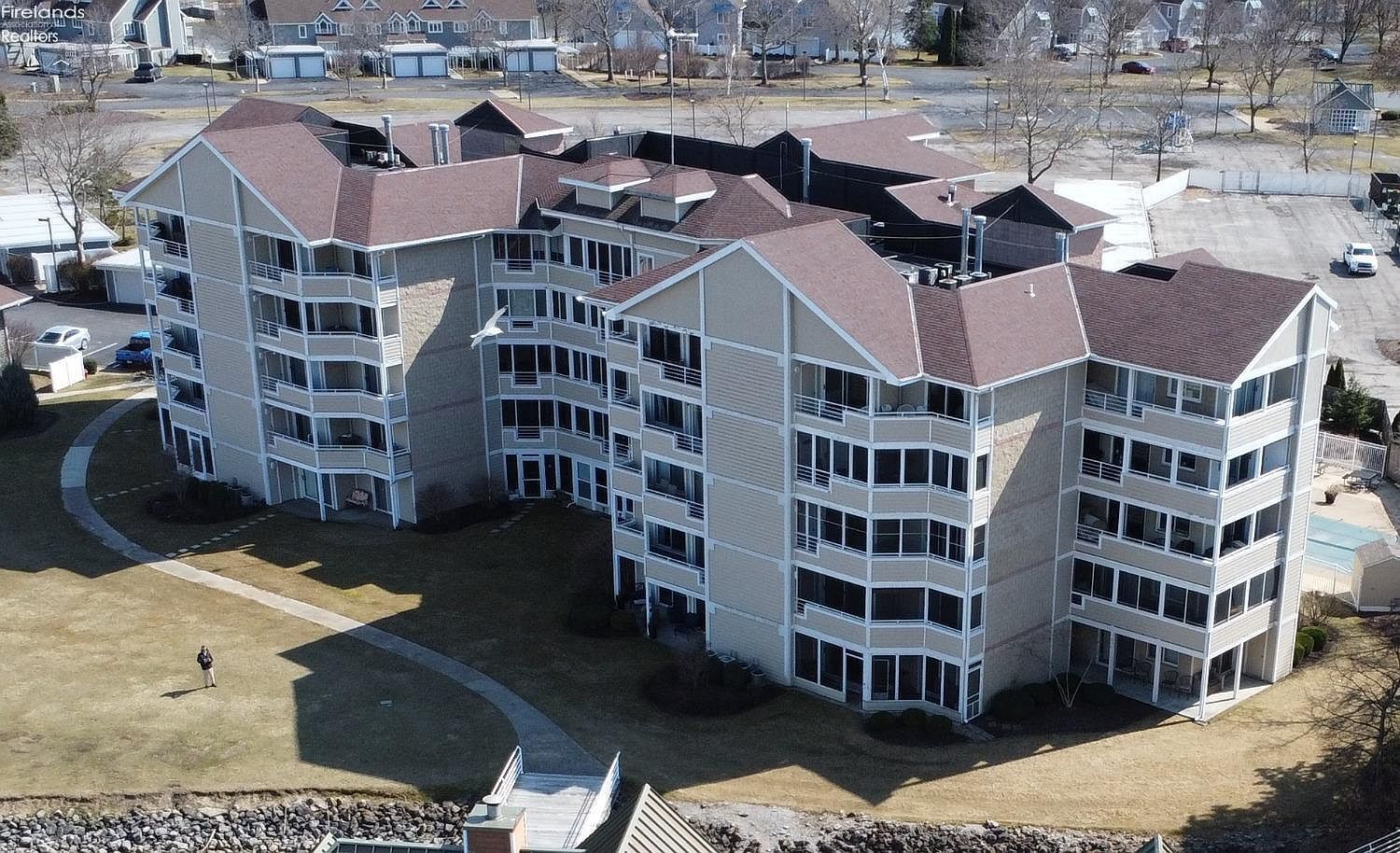 32 Marina Point Dr Sandusky, OH 44870 - Thumbnail 3