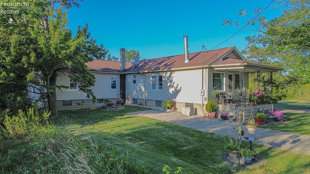 7723 W Little Portage East Rd Oak Harbor, OH 43449 - Thumbnail 3