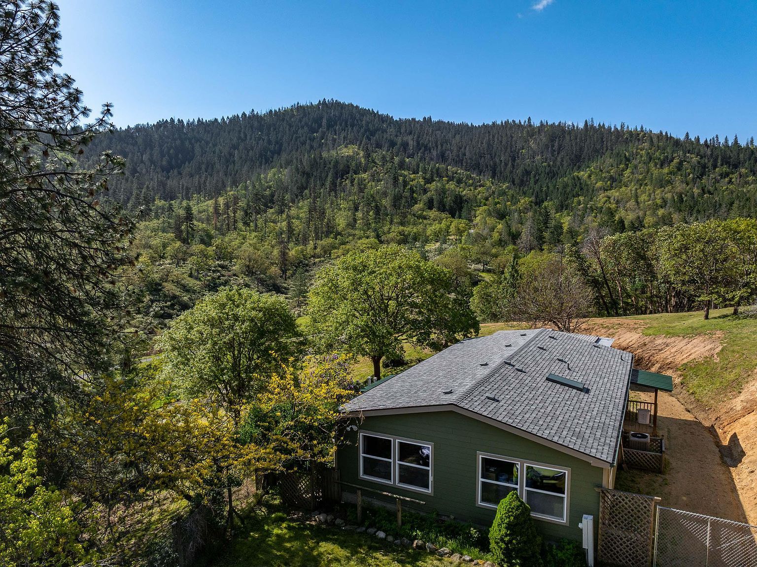 17013 Williams Hwy Williams, OR 97544 - Thumbnail 3