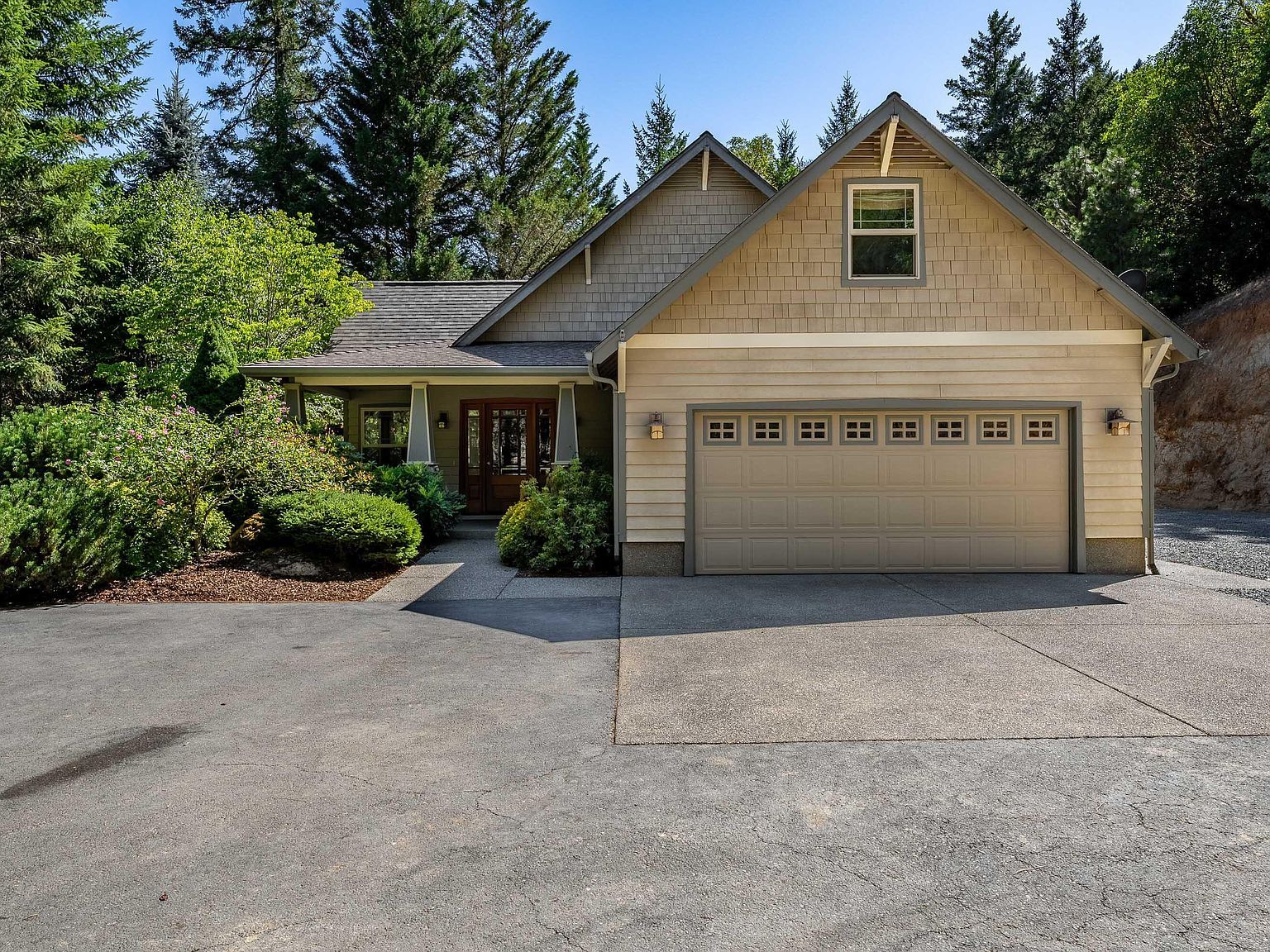 700 Rancho Vista Dr Grants Pass, OR 97526 - Thumbnail 3