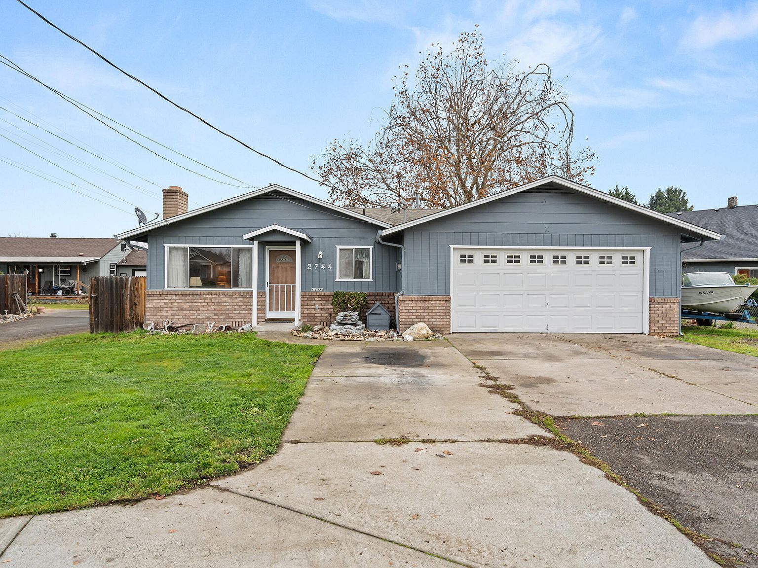 2744 Merriman Rd Medford, OR 97501 - Thumbnail 3