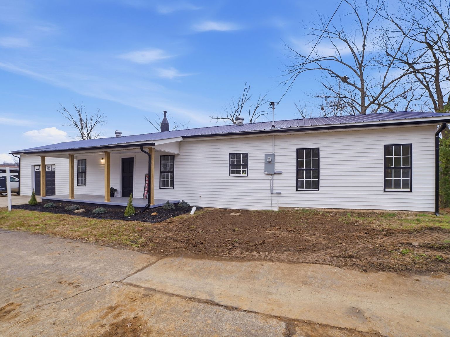 203 E Duffle St Waverly, TN 37185 - Thumbnail 3