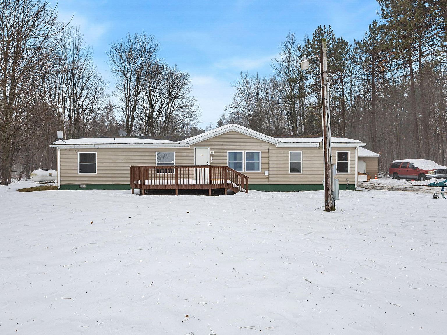 9241 W Cadillac Rd Mc Bain, MI 49657 - Thumbnail 3