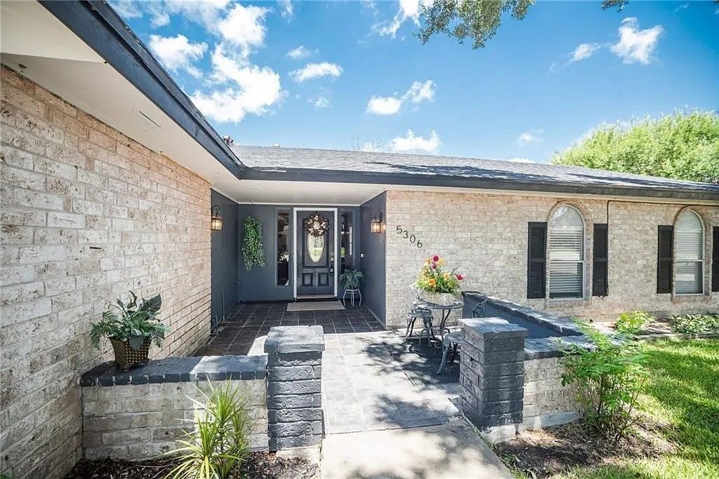 5306 Crestwick Dr Corpus Christi, TX 78413 - Thumbnail 3