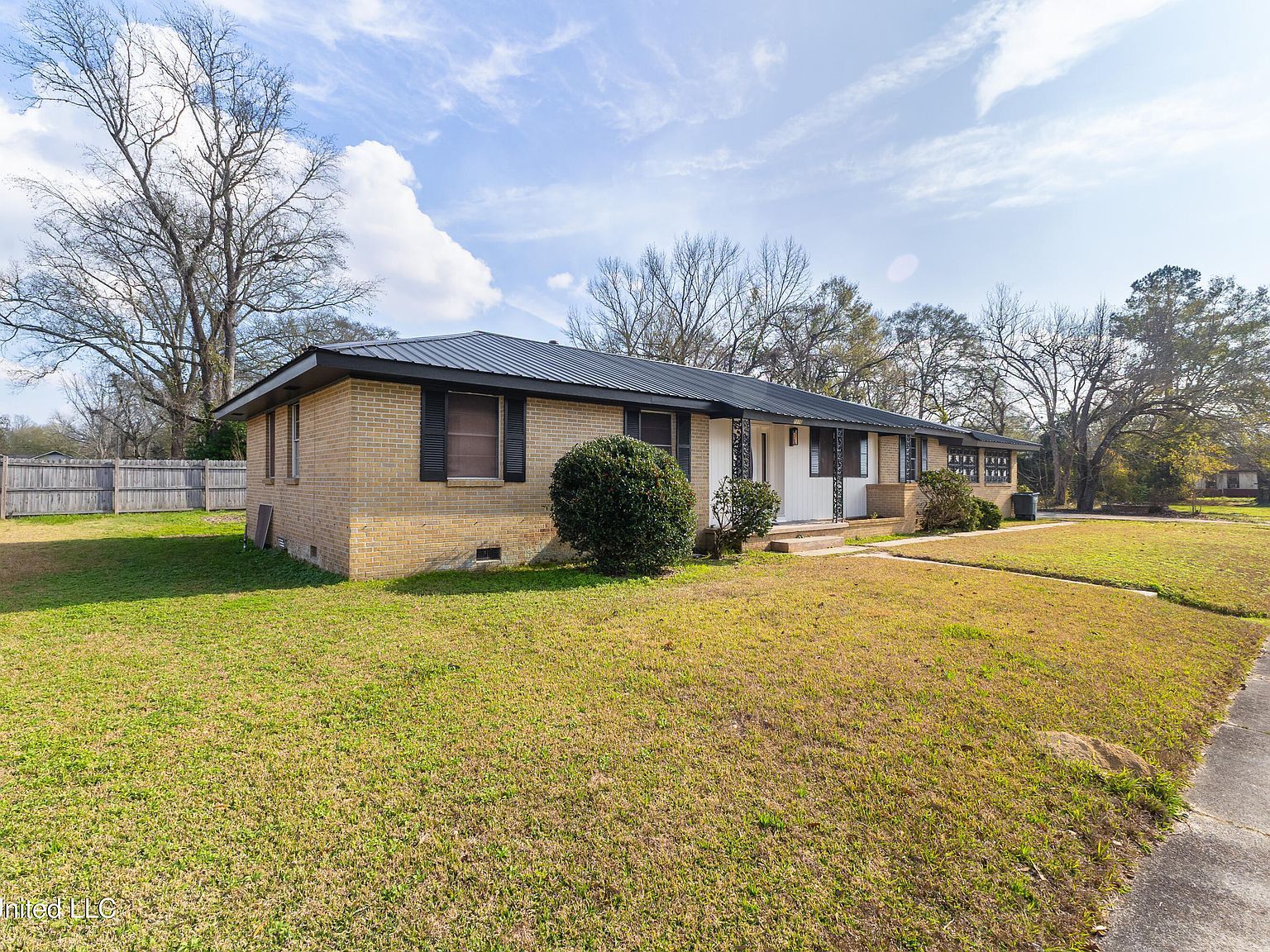 1116 West Ave Columbia, MS 39429 - Thumbnail 3