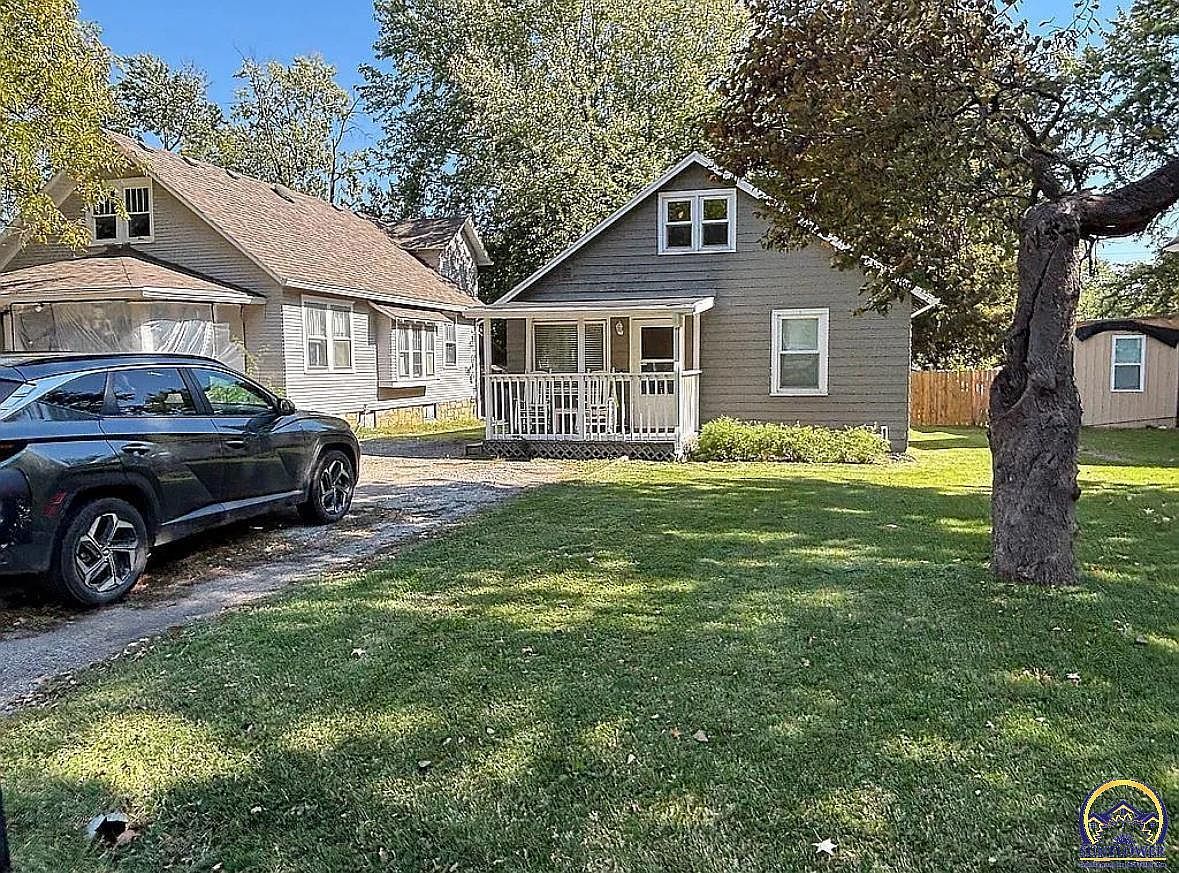 2328 SE Maryland Ave Topeka, KS 66605 - Thumbnail 3