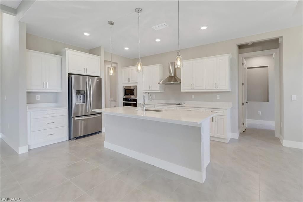 2721 SW 11th Ave Cape Coral, FL 33914 - Thumbnail 3