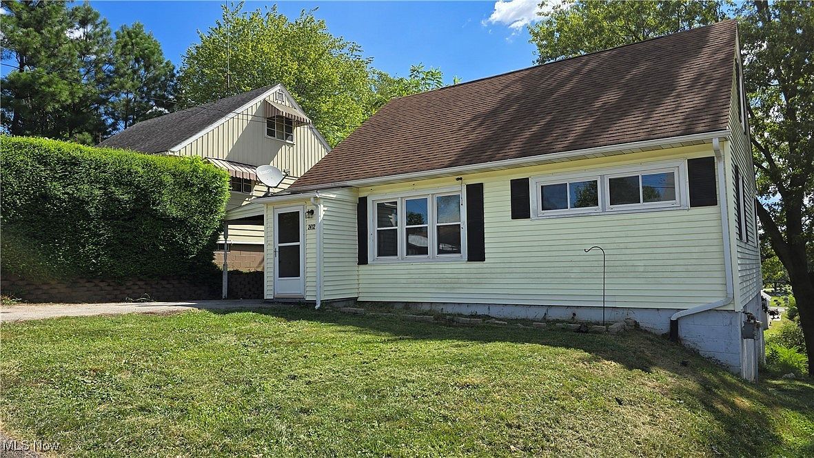 2412 Highland Ave Parkersburg, WV 26101 - Thumbnail 3