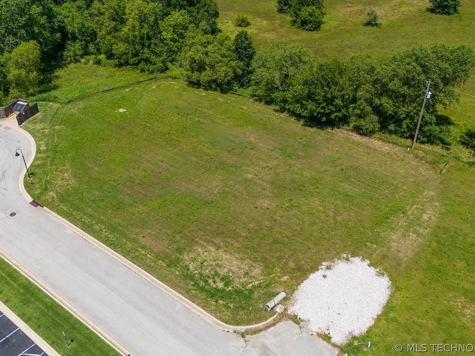 12805 E 101st Pl N Owasso, OK 74055 - Thumbnail 3