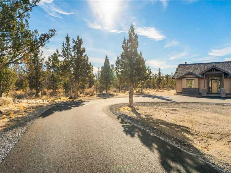 1784 Southeast Texas Circle, Prineville, OR, USA, 97754 - Thumbnail 3