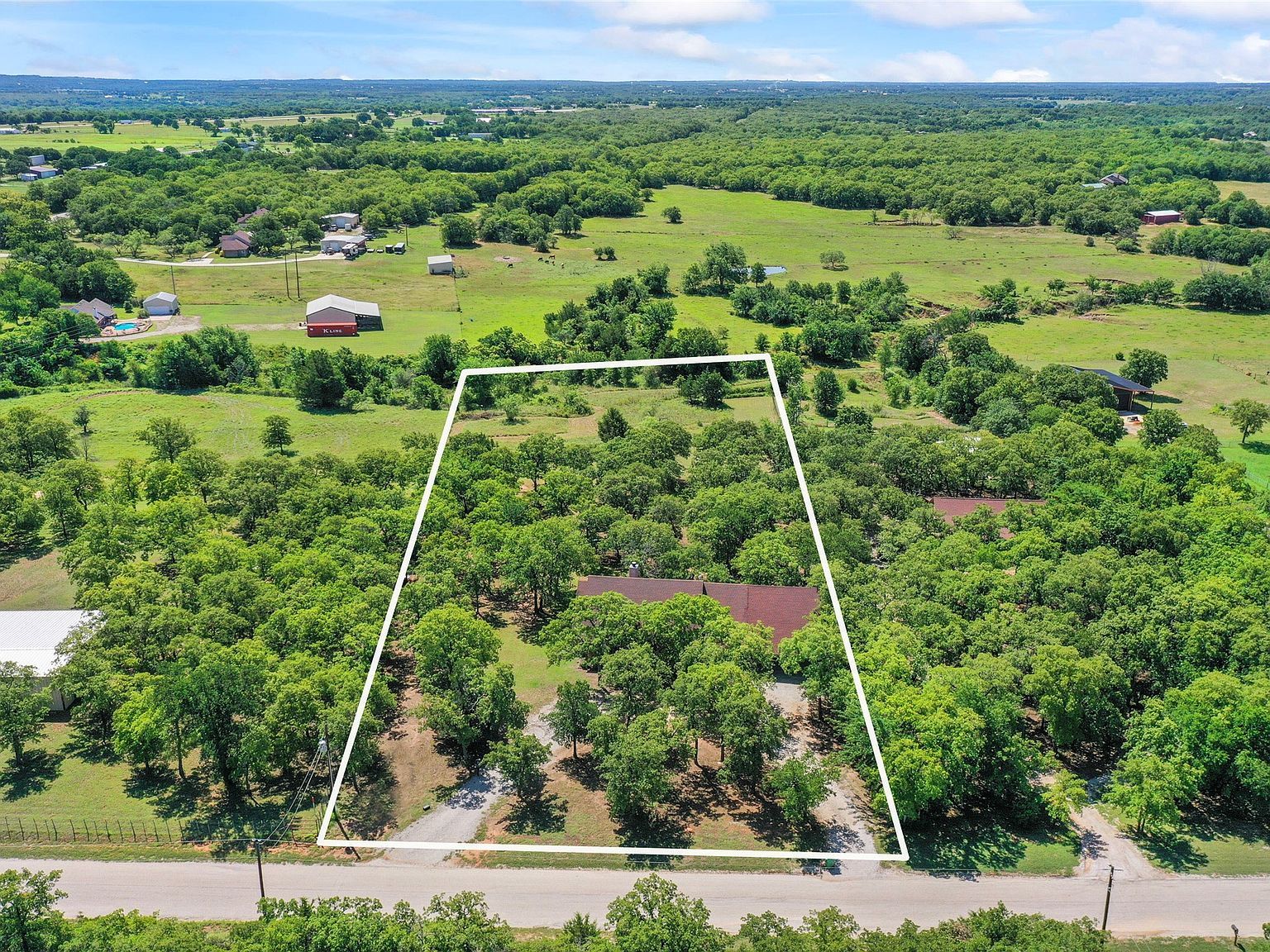 483 County Road 1591 Sunset, TX 76270 - Thumbnail 3