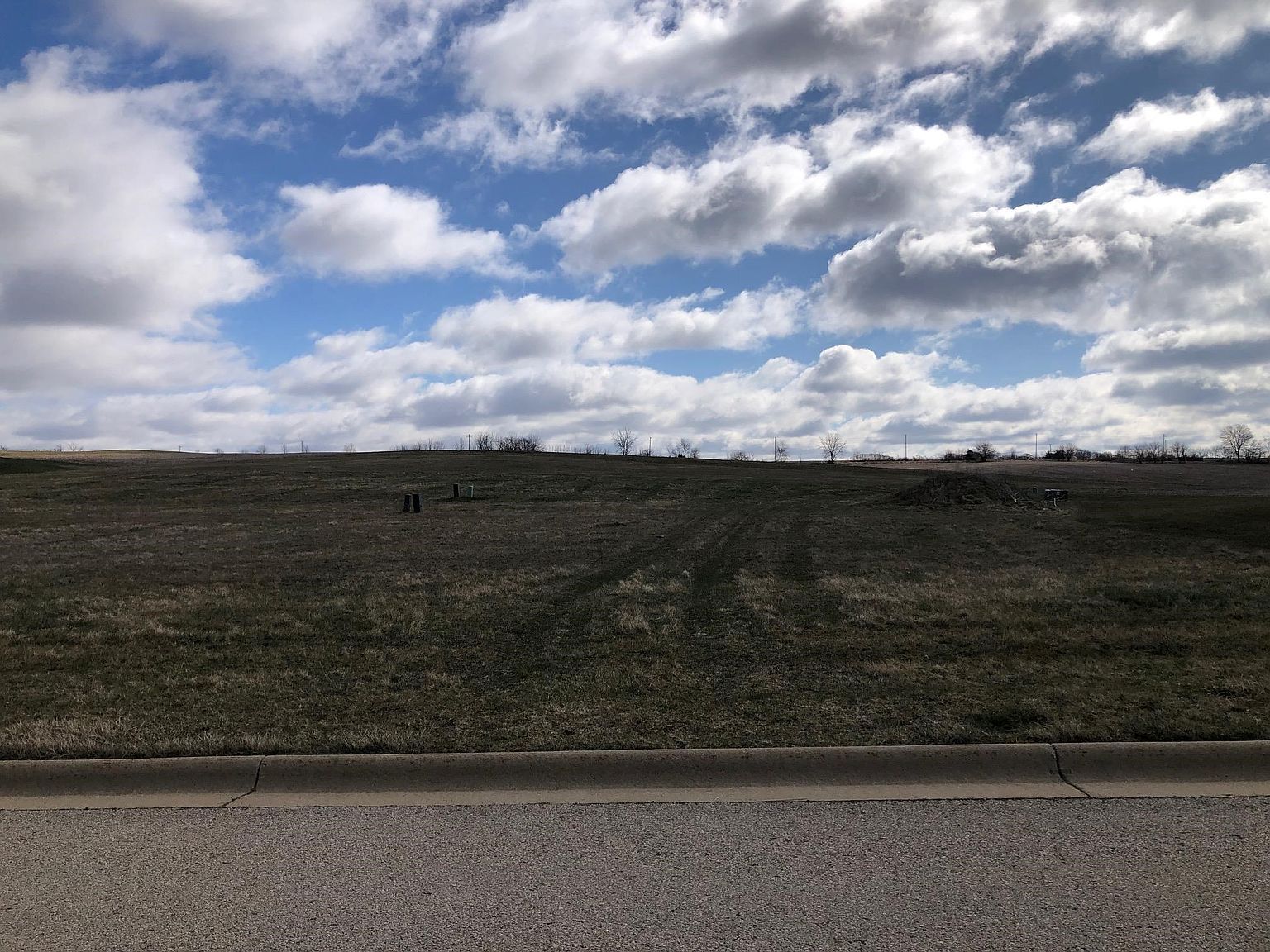 411 Oak Ridge Dr Lena, IL 61048 - Thumbnail 3