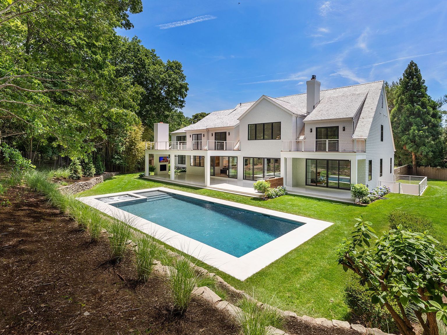 6 Sawmill Ln East Hampton, NY 11937 - Thumbnail 3